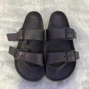 Woman’s Sandals